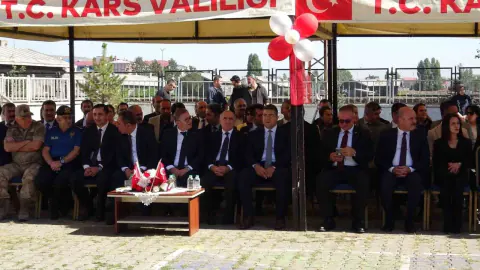 Kars'ta 2026-2027 eğitim yılı törenle açıldı: 56 bin 863 öğrenci derse girdi