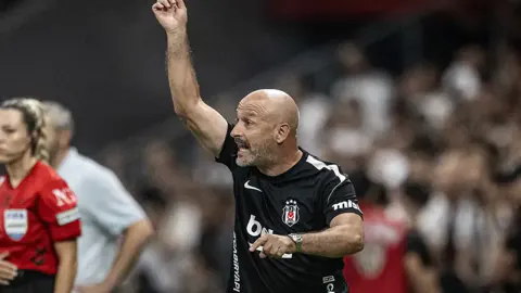 Vincenzo Italiano: "Erzurumspor maçı çok tehlikeliydi, bu 3 puan altın değerinde"