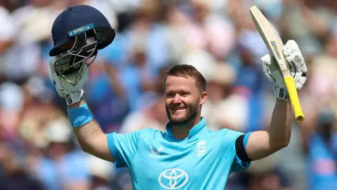 İngiltere ve Hindistan Arasındaki Kritik Maçta Ben Duckett'ten Dev Performans