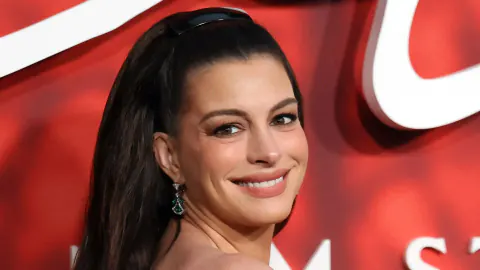 Anne Hathaway, 43 yaşında: 'Üçüncü hamileliğimde aldığım molanın bedelini ödedim, şimdi sete dönüyorum'