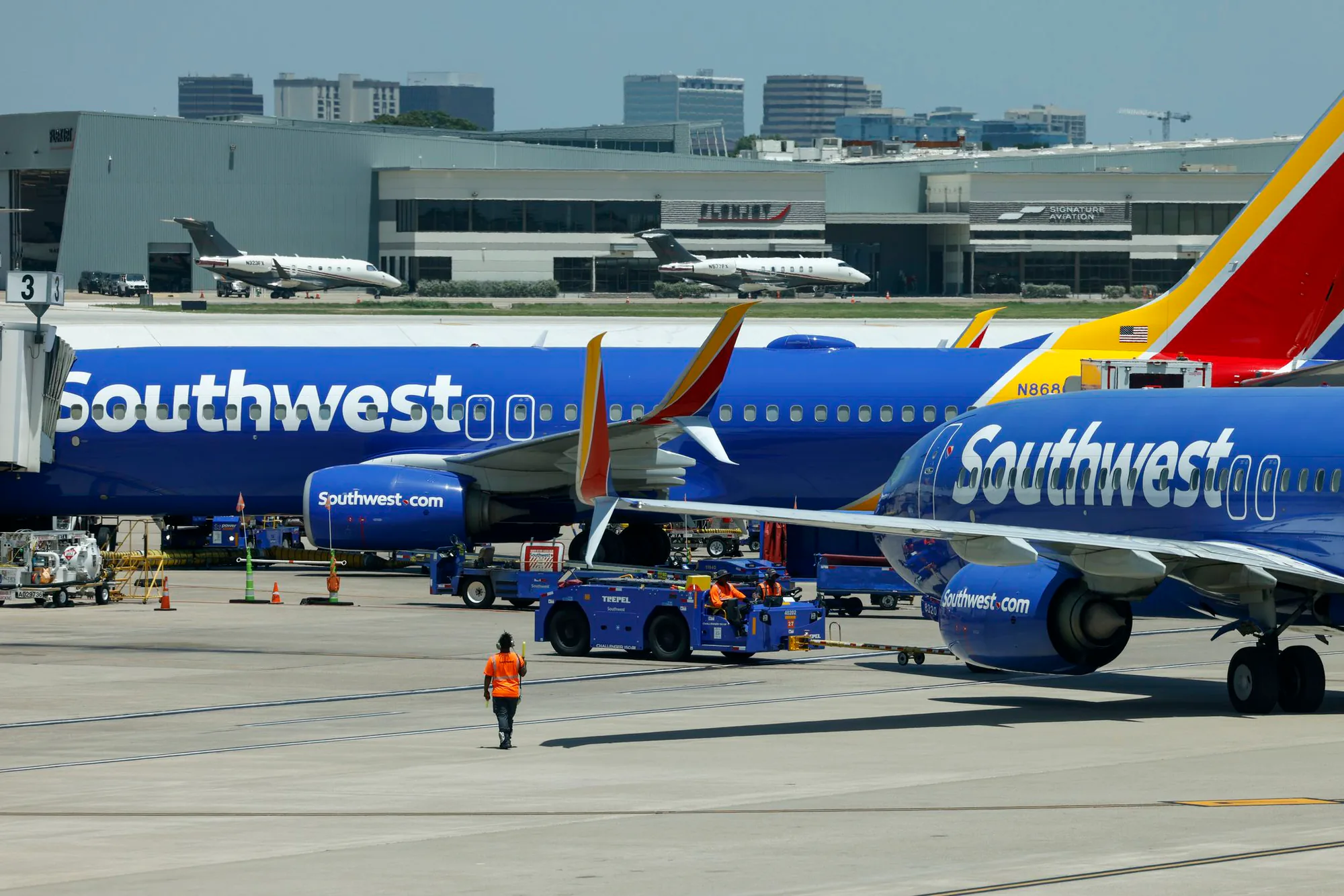 Southwest Airlines Kabin Memuruna Göçmenlik Operasyonu: Havalimanında Gözaltına Alındı Southwest Airlines Kabin Memuruna Göçmenlik Operasyonu: Havalimanında Gözaltına Alındı