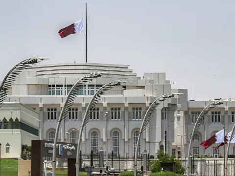 Katar Eski Emiri Şeyh Hamed bin Halife Al Thani Vefat Etti: Dünyada Yas İlan Edildi