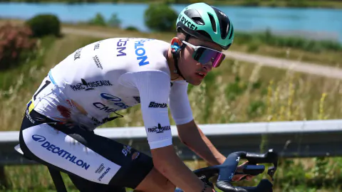 Fransız Bisikletin Genç Yıldızı Paul Seixas Ağır Kaza Geçirdi: Tour de France Tehlikede mi? Fransız Bisikletin Genç Yıldızı Paul Seixas Ağır Kaza Geçirdi: Tour de France Tehlikede mi?