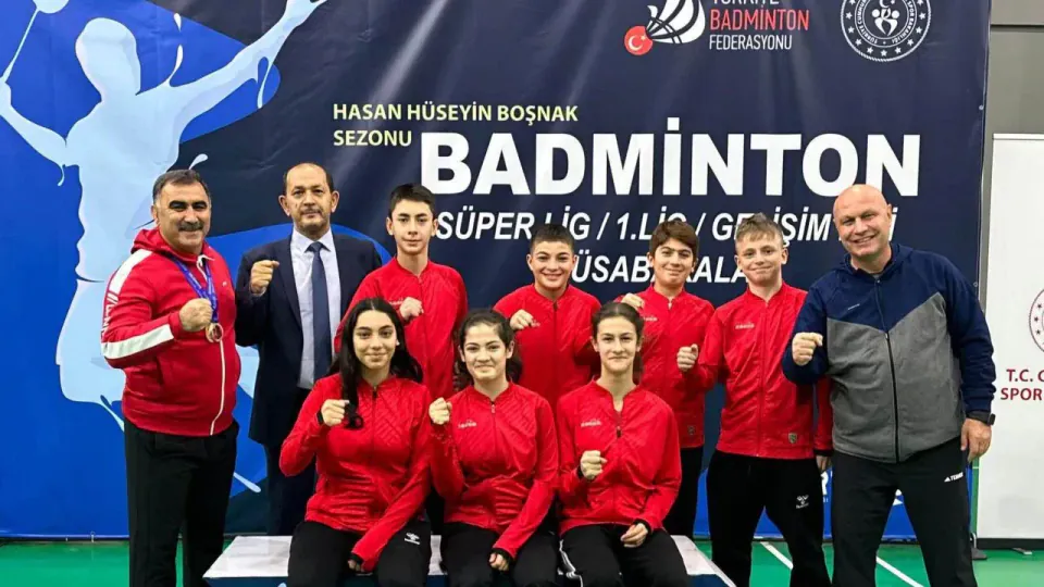 Erzincan Badminton Takımları Liglerde Zirveye Tırmandı görseli