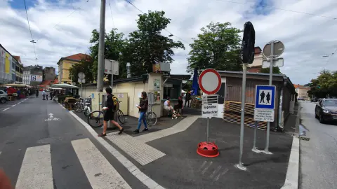 Graz'ın Nabzı Kaiser-Josef-Platz: Tarih, Trafik ve Kentleşme Çatışmasının Merkezi