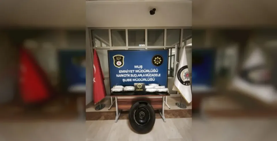 Muş'ta Uyuşturucu Sevkiyatına Darbe: Stepnedeki Gizli Bölmede Yakalandı görseli
