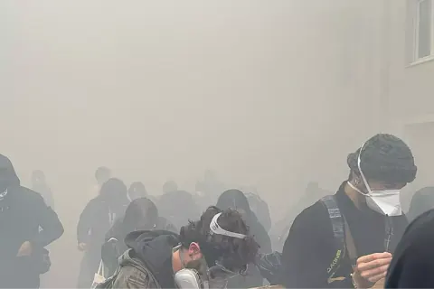 Fransa'da Protestolar Şiddetleniyor: 500 Bin Kişi Sokağa Çıktı, 100'lerce Gözaltı