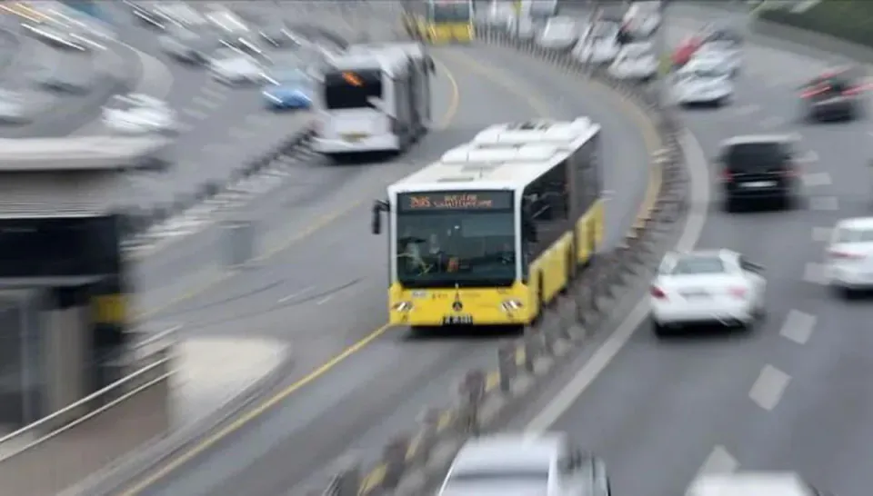 15 Temmuz'da Toplu Taşıma Ücretsiz mi? İstanbul ve Ankara'da Son Durum görseli
