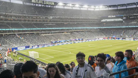 Dünya Kupası'nda Zemin Krizi: Fransa ve Senegal MetLife Stadyumu'na Tepkili