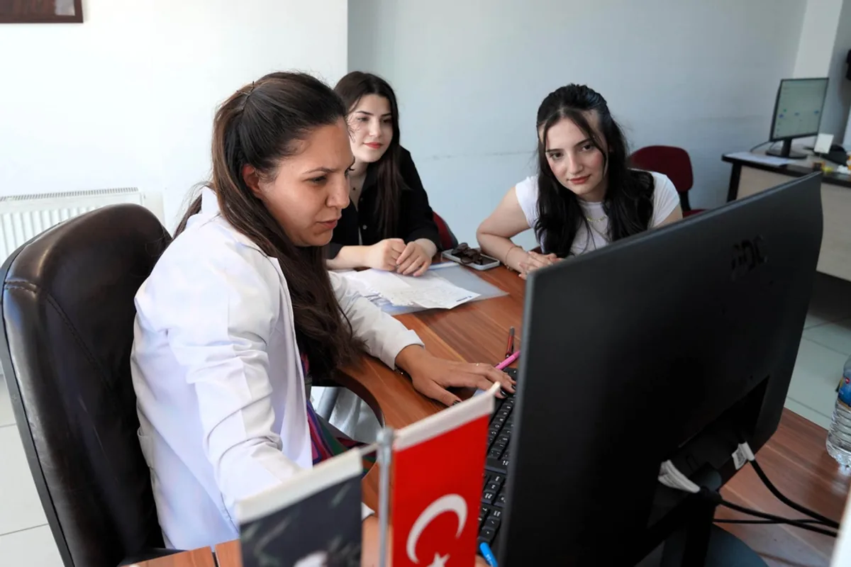 Keçiören Belediyesi'nden Öğrencilere Ücretsiz Üniversite Tercih Desteği Keçiören Belediyesi'nden Öğrencilere Ücretsiz Üniversite Tercih Desteği