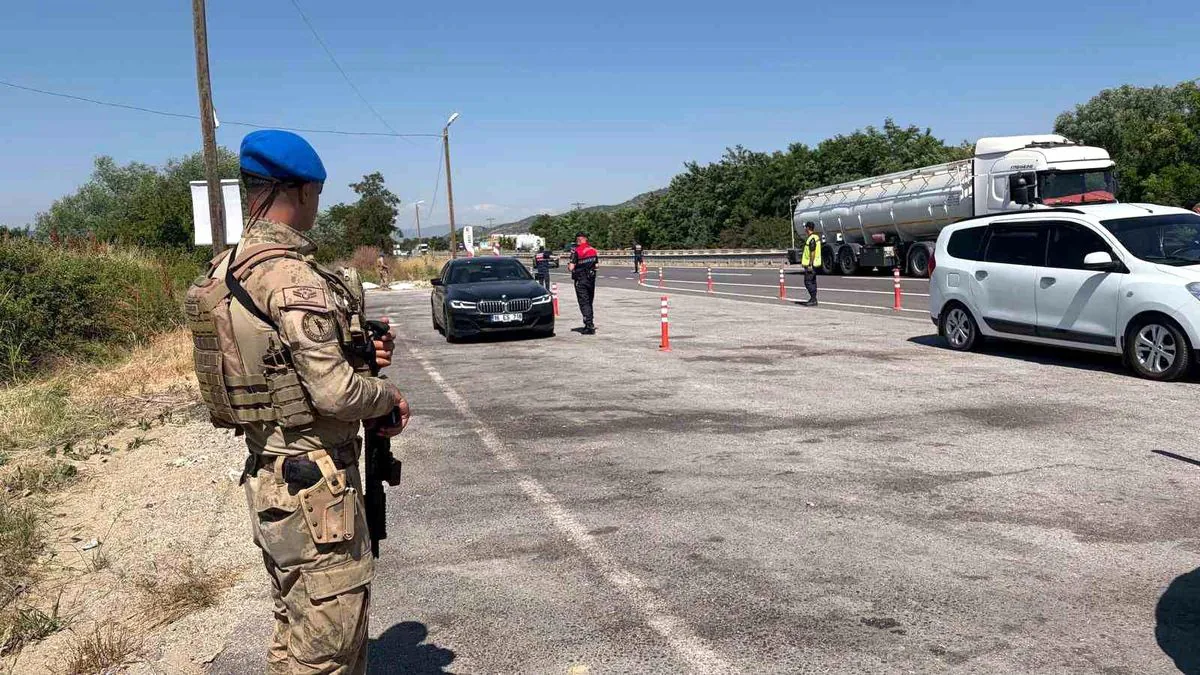 Bilecik'te NATO Güvenlik Tedbirleri Denetimi: Binlerce Araç Kontrol Edildi Bilecik'te NATO Güvenlik Tedbirleri Denetimi: Binlerce Araç Kontrol Edildi