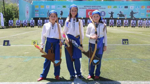 Kütahya'da Geleneksel Okçuluk Türkiye Şampiyonası Başladı