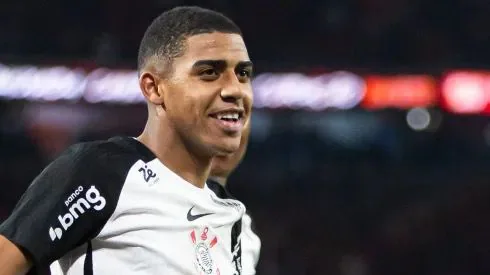 Corinthians'ta Transfer Hareketliliği: Genç Yetenek Gui Negão İçin Teklifler Geliyor Corinthians'ta Transfer Hareketliliği: Genç Yetenek Gui Negão İçin Teklifler Geliyor