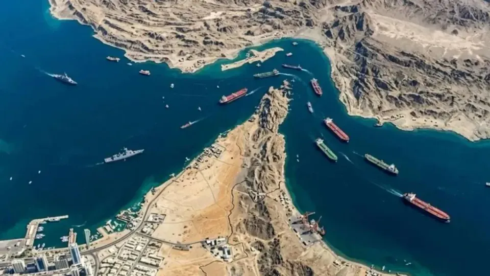ABD Ordusu İran Deniz Ablukası Kapsamında 12 Geminin Rotasını Değiştirdi görseli