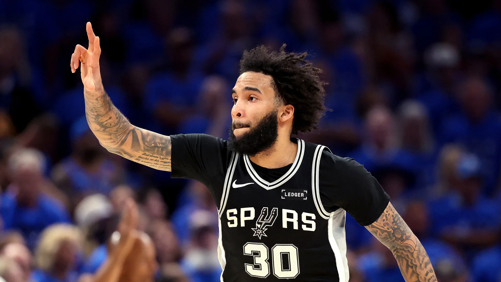 Sokak Basketbolundan NBA Finalleri'ne: Julian Champagnie'nin İnanılmaz Yükselişi Sokak Basketbolundan NBA Finalleri'ne: Julian Champagnie'nin İnanılmaz Yükselişi