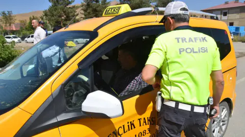 Yüksekova'da Toplu Taşıma İçin Yeni Yol Haritası: Sorunlar Masaya Yatırıldı