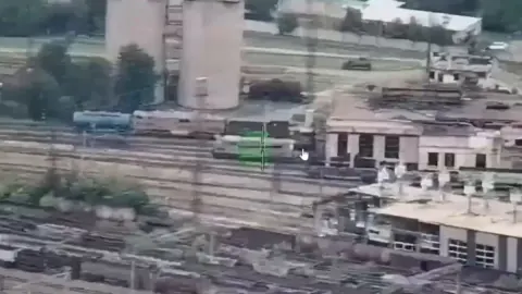 Rusya'nın Harkiv Saldırısı: Kamikaze İHA'lar Tren Hattını Hedef Aldı
