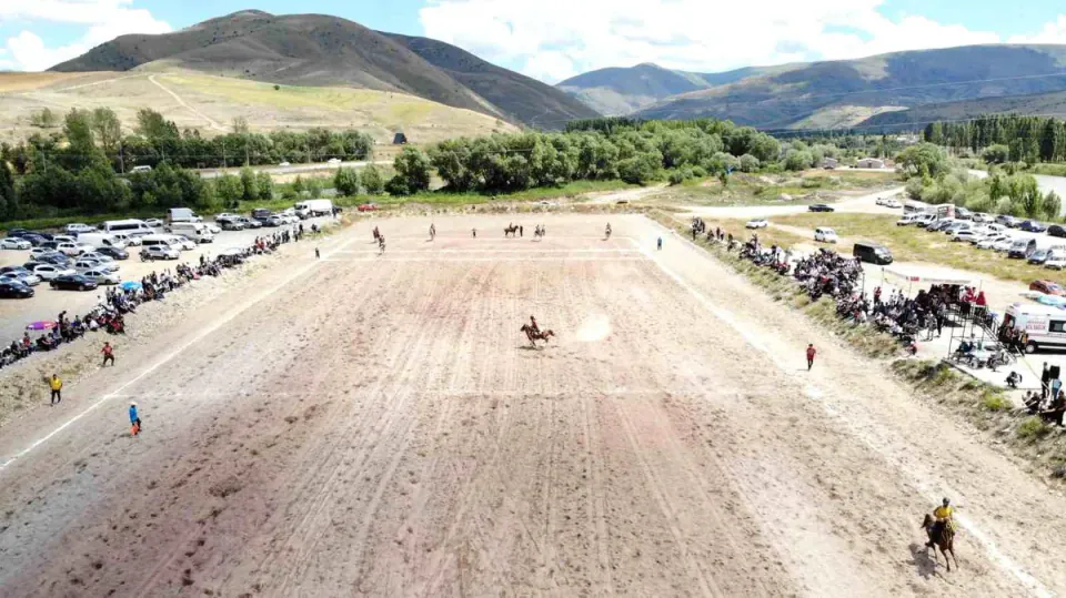Bayburt Cirit Şampiyonası'nda Finalistler Belli Oldu: Kupa Heyecanı Başlıyor görseli