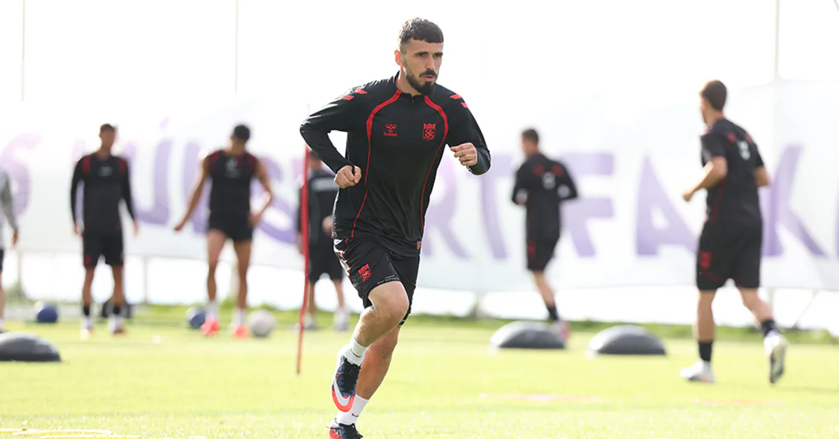 Sivasspor'un Yeni Sezon Hazırlıkları Erciyes'te Sürüyor Sivasspor'un Yeni Sezon Hazırlıkları Erciyes'te Sürüyor
