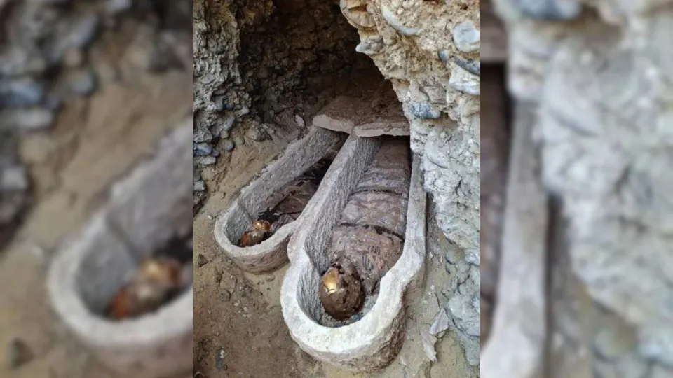 Mısır'da Ezber Bozan Keşif: 1600 Yıllık Mumyadan İlyada Çıktı görseli