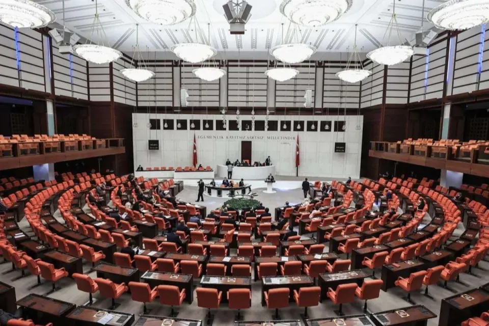 TBMM'de Sandalye Dağılımı De şişti: Meclis'teki Yeni Görünüm Netleşti görseli