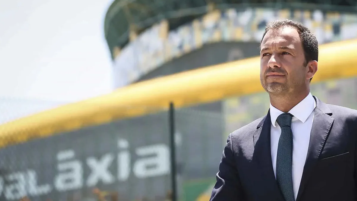 Luis Suárez ve Fenerbahçe Transferi: Sporting Başkanı'ndan Hakan Safi'ye Yanıt Luis Suárez ve Fenerbahçe Transferi: Sporting Başkanı'ndan Hakan Safi'ye Yanıt