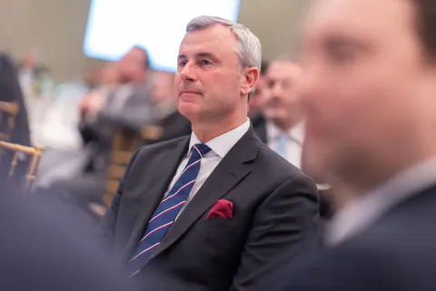 Avusturyalı Siyasetçi Norbert Hofer Hakkında Alkol İddiası: 2,48 Promil