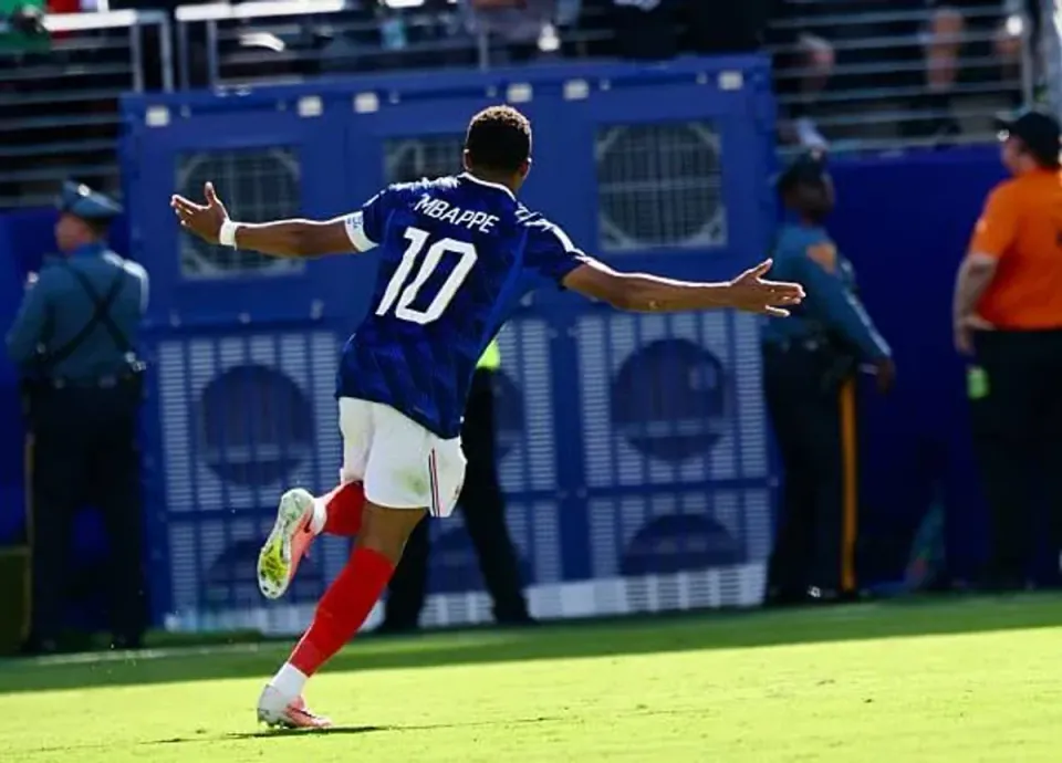 Kylian Mbappe Kaç Yaşında? 27 Yaşındaki Yıldızın Futbol Tarihindeki Konumu görseli