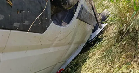 Baklan'da feci kaza: Kontrolden çıkan kargo aracı tarlaya devrildi Baklan'da feci kaza: Kontrolden çıkan kargo aracı tarlaya devrildi