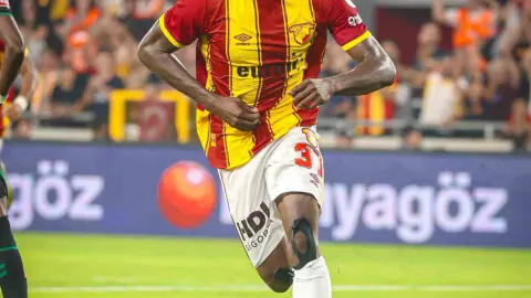 Coventry City'den Göztepe'nin Yıldızı Anthony Dennis'e Transfer Hamlesi