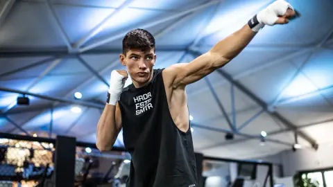 UFC'de Türkiye'yi Temsil Edecek İslam Dulatov Sahneye Çıkıyor