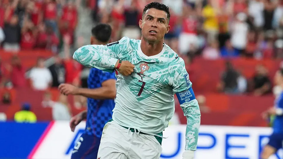 Cristiano Ronaldo'nun Penaltı Öncesi Sırrı: 'Bismillah' mı Dedi? görseli