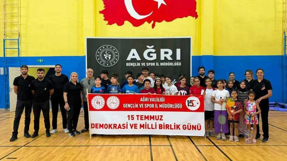Ağrı'da 15 Temmuz Ruhu Spor Sahalarına Taşındı: Gençler Tek Yürek Oldu görseli