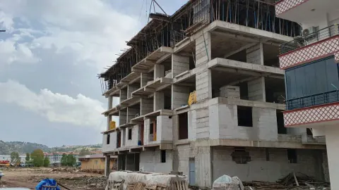 Adıyaman Gölbaşı'nda inşaat işçisi dördüncü kata düştü: Ağır yaralı