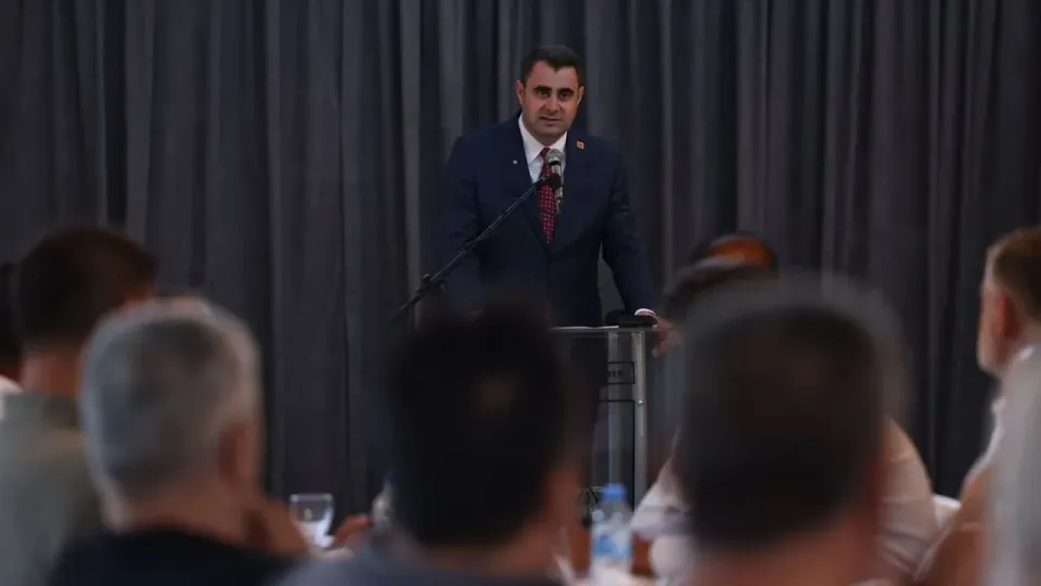 YENİ Parti'den İzmir'de Roman Soykırımı Anması: 'Sorunlar Çözülmemekte Israr Edildi' görseli