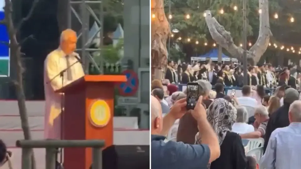 İstanbul Üniversitesi Rektörü Osman Bülent Zülfikar'a Mezuniyet Protestosu görseli
