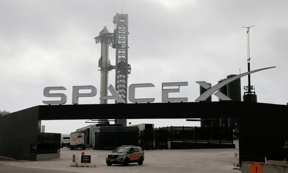 SpaceX'in Nasdaq 100 Hamlesi: Pasif Yatırımlarla Milyarlarca Dolarlık Alım görseli