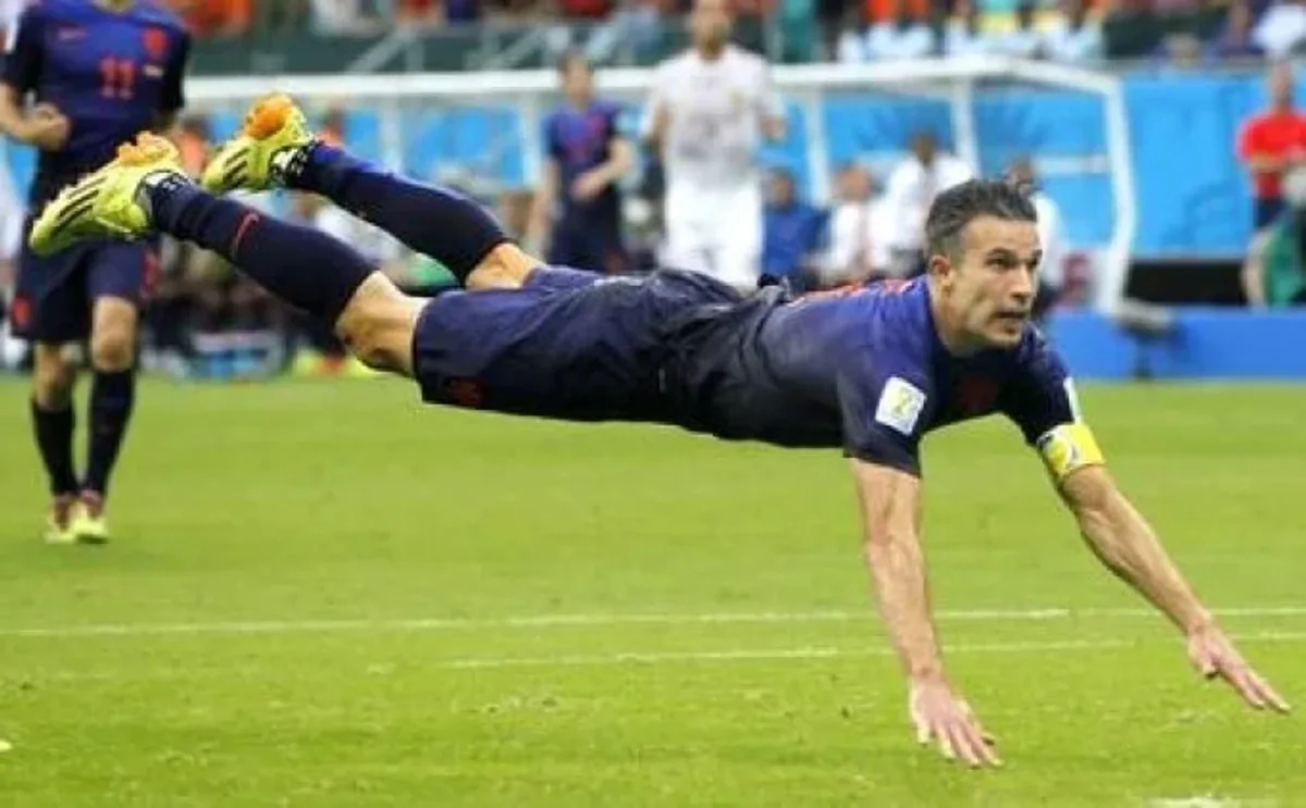 Robin van Persie ve Hollanda'nın Dünya Kupası'ndaki Tarihi Başarısı Robin van Persie ve Hollanda'nın Dünya Kupası'ndaki Tarihi Başarısı