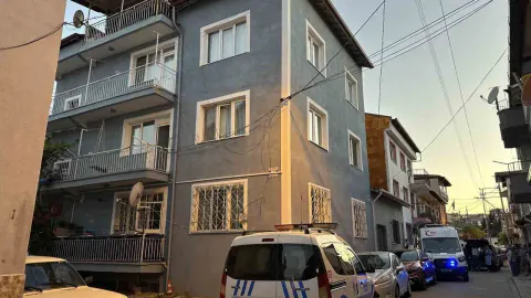 Uşak'ta Fatih Mahallesi'nde trajedi: Balkondan düşen kadın yaşamını yitirdi