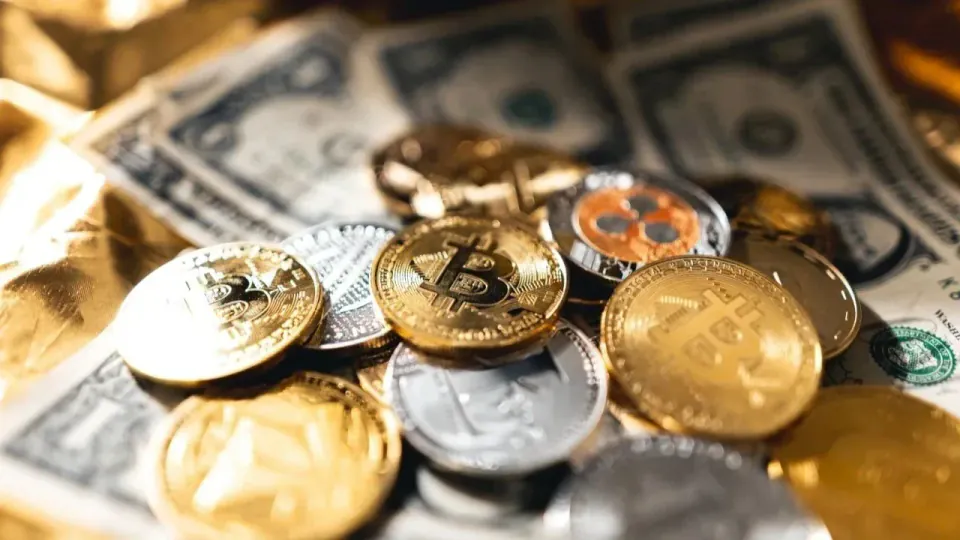 Bitcoin Piyasasında Kurumsal Satış Baskısı ve Madencilikte Strateji Değişimi görseli