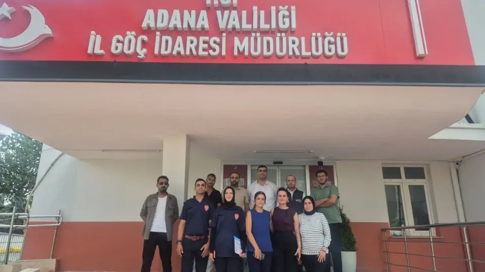 Adana İtfaiyesi Kamu Kurumlarında Yangın Eğitimine Başladı: İlk Adres İl Göç İdaresi görseli