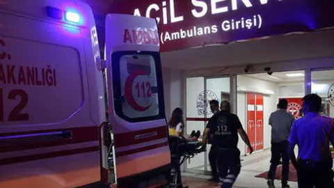 Çorum'da Bıçaklı Saldırı: 22 Yaşındaki Genç Yoğun Bakımda