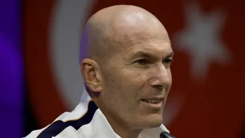 Zidane: "Arda Güler çok iyi, Türkiyeyle zor maç bekliyoruz"