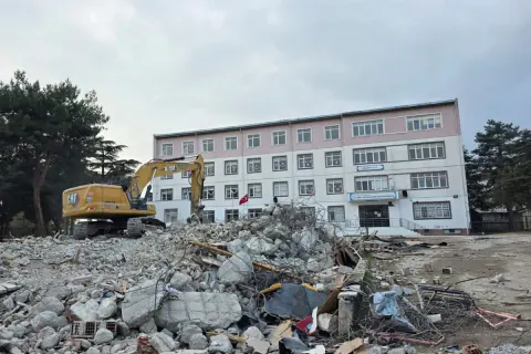 Bursa Osmangazi'ye 32 derslikli yeni ortaokul: İhale 8 Ekim