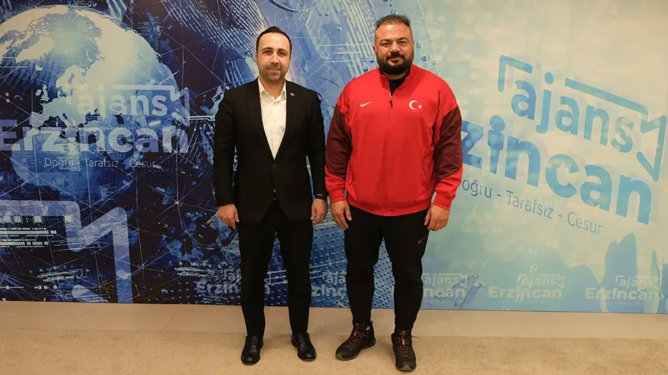 İletişim Başkanlığı Erzincan Müdürü Ödeş, Dünya üçüncüsü milli güreşçi Sarıçiçek'i ziyaret etti görseli