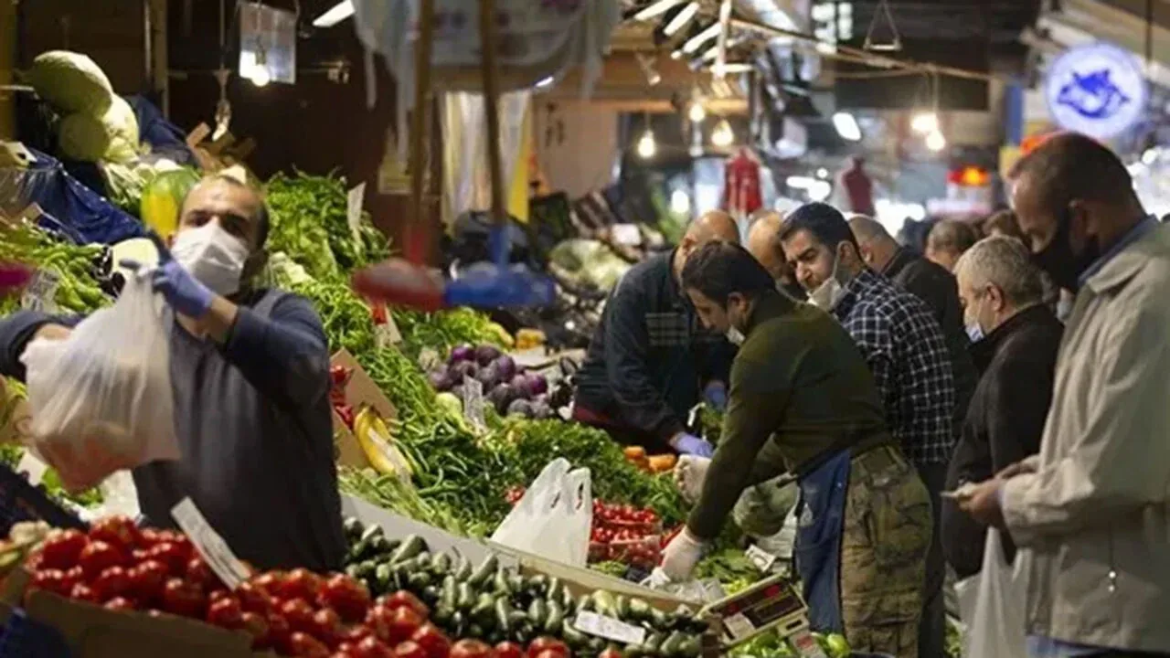 Tarladan Market Rafına Fiyat Uçurumu: Üretici ve Tüketici Arasındaki Makas Genişliyor Tarladan Market Rafına Fiyat Uçurumu: Üretici ve Tüketici Arasındaki Makas Genişliyor
