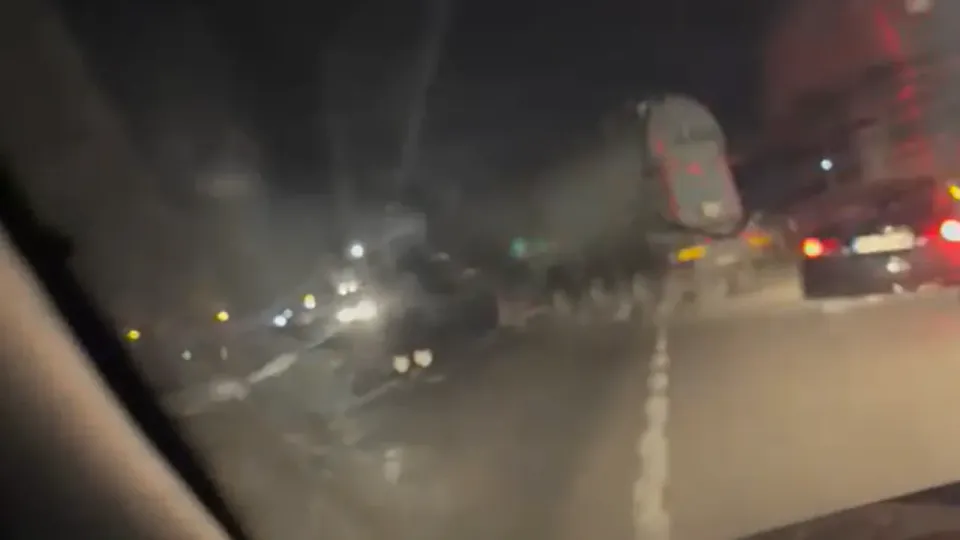 Ceyhan'da Trafik Kazası: Ekipler Bölgeye Sevk Edildi görseli