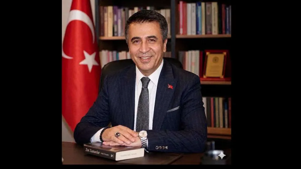 Köyden Mülkiye'ye, Bürokrasiden Romanın İçine: Şerafettin Yıldız'ın Edebiyat Yolculuğu görseli