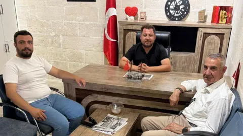 Kırşehir Elektrikçiler Odası Başkanı Sait Kamalı'ya Hayırlı Olsun Ziyareti Kırşehir Elektrikçiler Odası Başkanı Sait Kamalı'ya Hayırlı Olsun Ziyareti