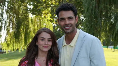 İlayda Alişan ve Berk Bakioğlu 'Evlilik Güzeldir' Dizisinde Bir Arada